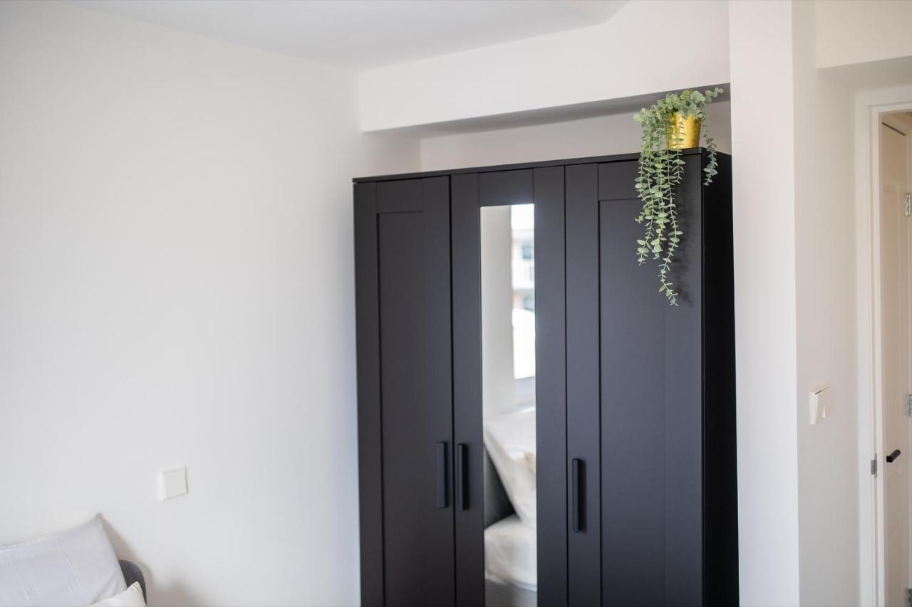 Happily 2 Bedroom Serviced Apartment 75M2 -Nb306H- Rotterdam Eksteriør bilde