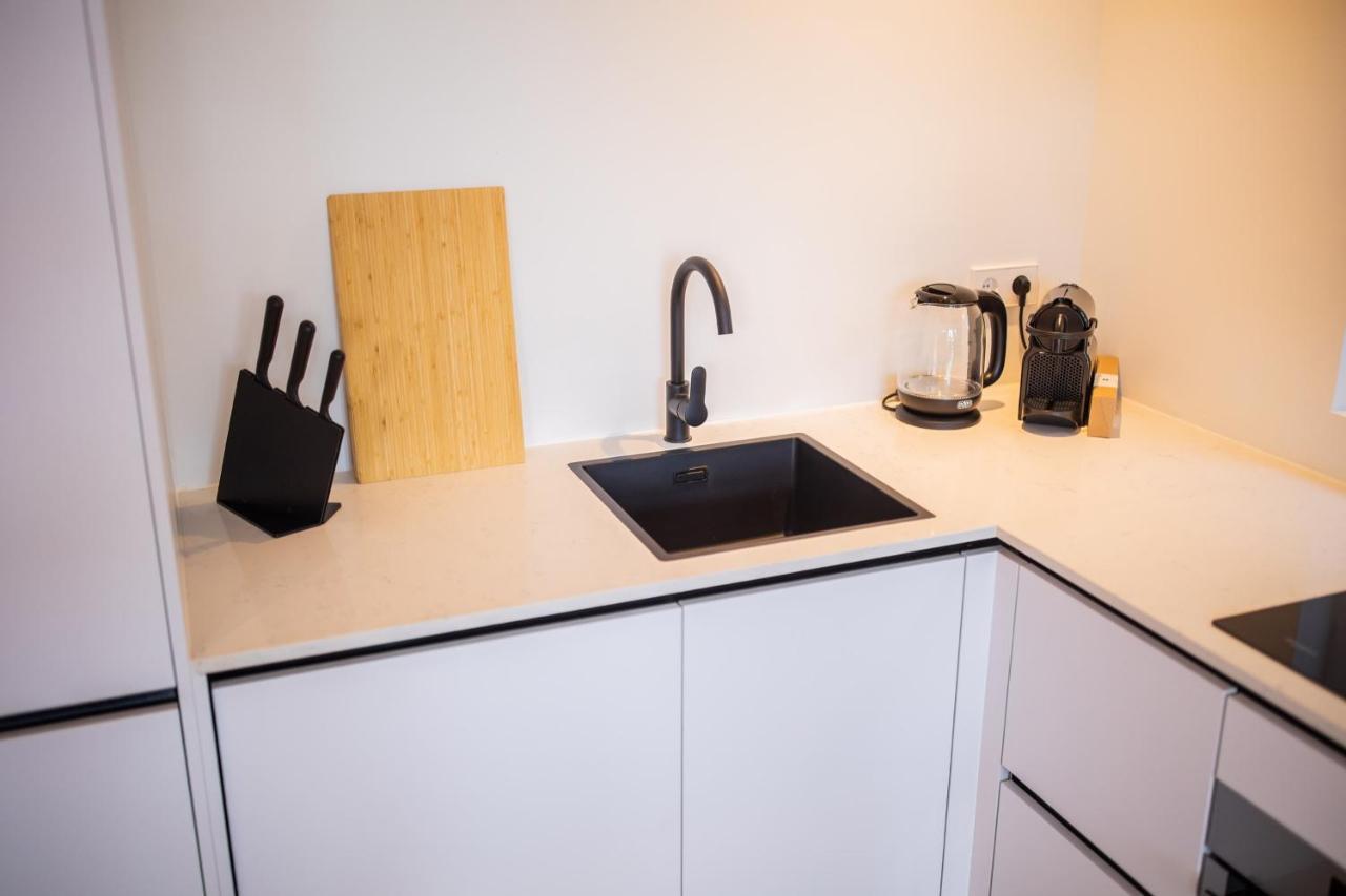 Happily 2 Bedroom Serviced Apartment 75M2 -Nb306H- Rotterdam Eksteriør bilde