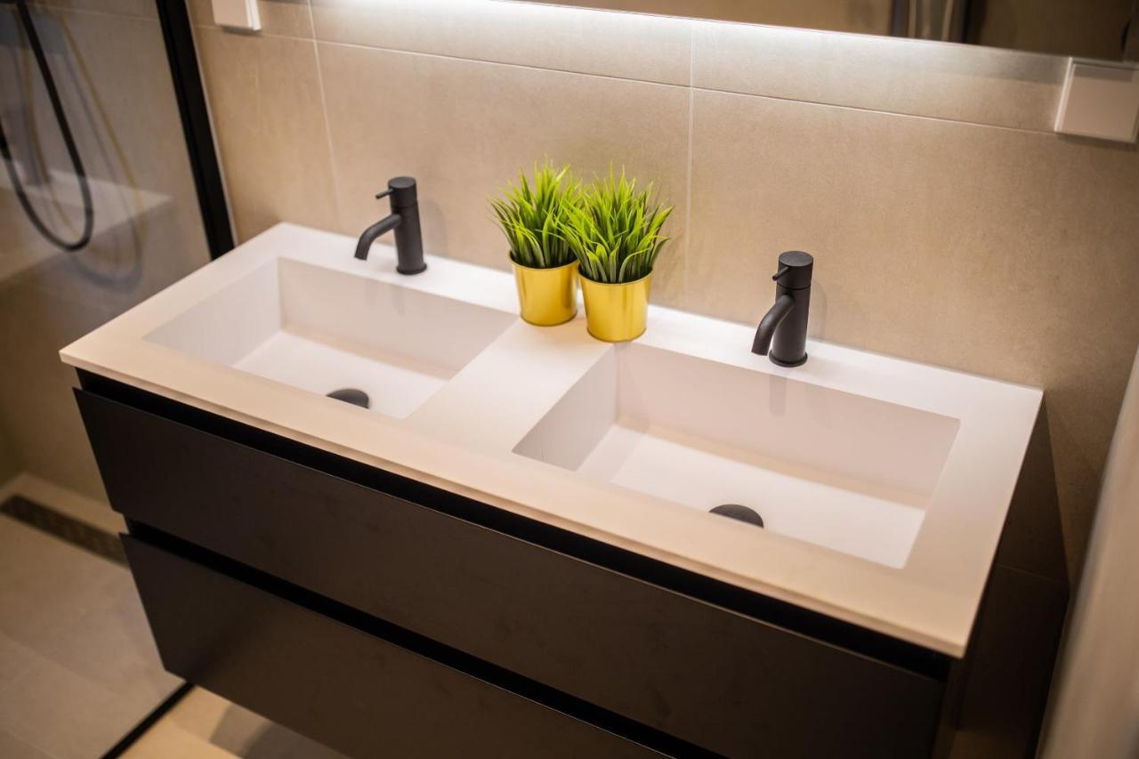 Happily 2 Bedroom Serviced Apartment 75M2 -Nb306H- Rotterdam Eksteriør bilde